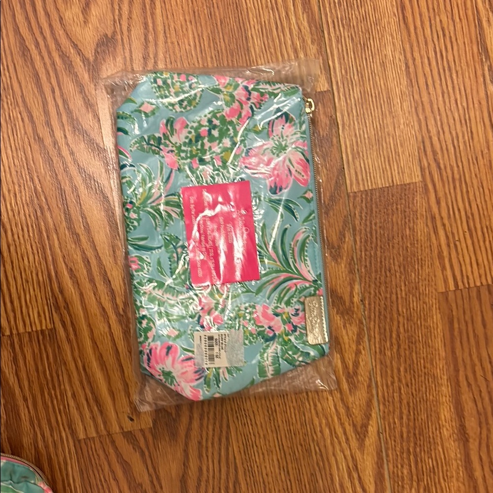 Lilly Pulitzer Tropical Leaf Pouch